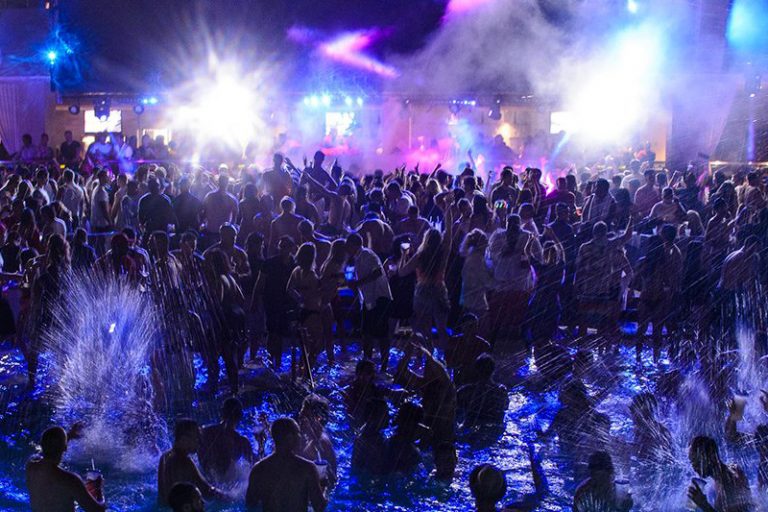 DECOUVREZ LE MEILLEUR FESTIVAL DE L’ETE 2021 EN FRANCE